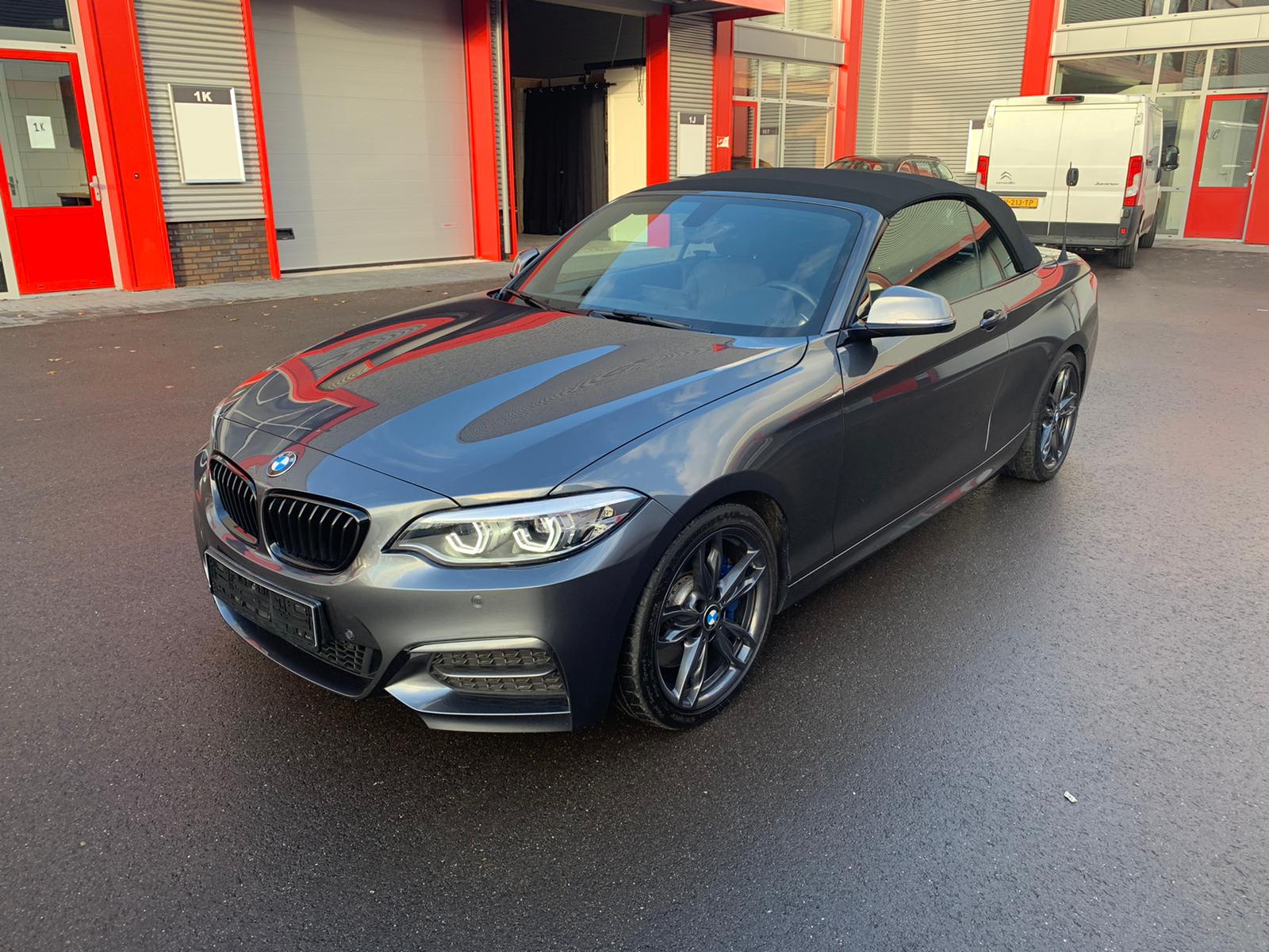 BMW M240i cabriolet